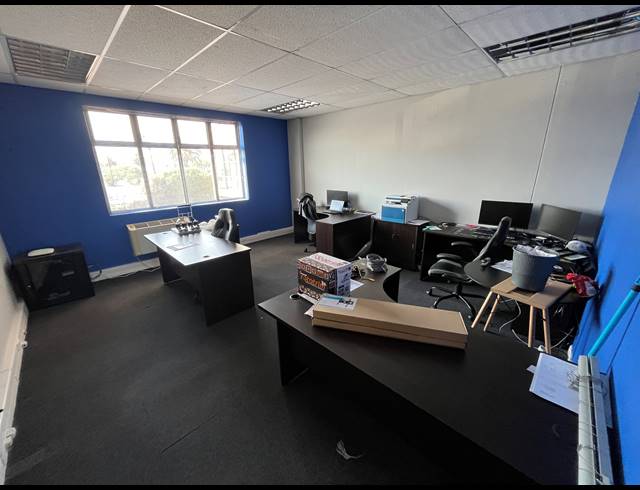 107M² OFFICE TO LET IN CENTURY CITY
